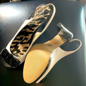 Anne Klein leather shoes size 71/2 M